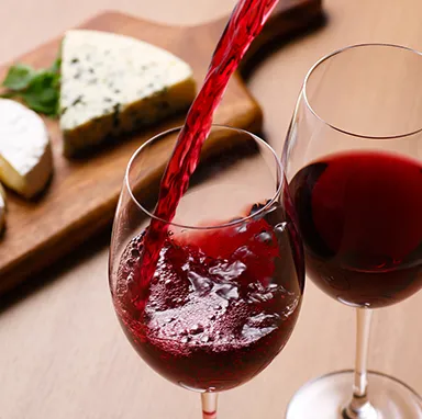 グラスワイン（赤）の写真